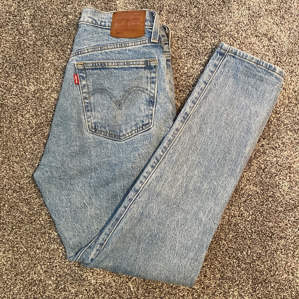 Levi’s 501 Jeans Light Wash Womens! Sz 25x28